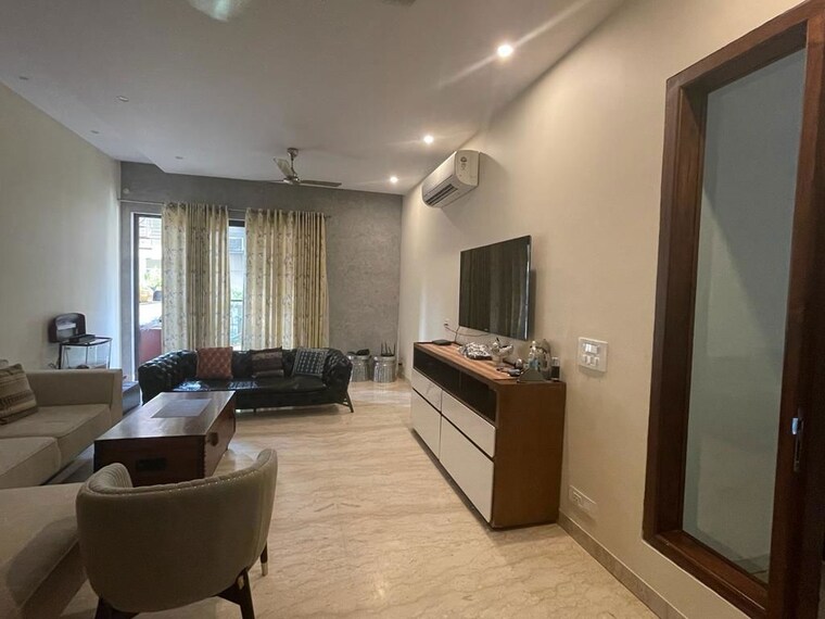 Living Room, vipul-tatvam-villas 6 Bedroom 902 Sq.Ft. Villa In Sector 48 Gurgaon 9800123