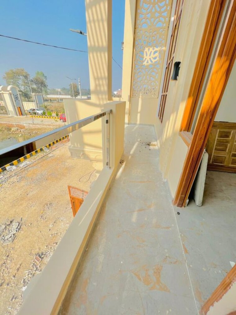 Balcony, faizabad road 3 Bedroom 1613 Sq.Ft. Villa In Faizabad Road Lucknow 9800152