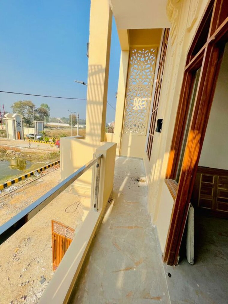 Balcony, faizabad road 3 Bedroom 1681 Sq.Ft. Villa In Faizabad Road Lucknow 9800130