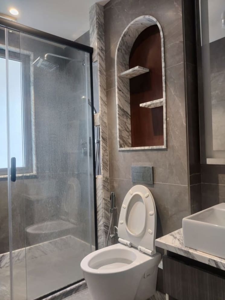 Bathroom, unitech-south-city-1 4 Bedroom 4520 Sq.Ft. Builder Floor In South City 1 Gurgaon 9800212