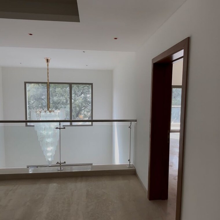 Room, sobha-international-city-phase-4 5 Bedroom 680 Sq.Yd. Villa In Babupur Village Gurgaon 9800252