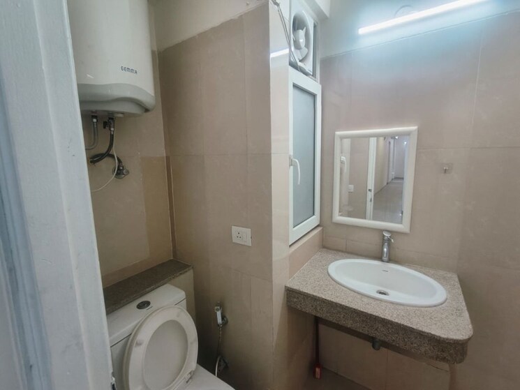 Bathroom, tulip-violet 3 Bedroom 1578 Sq.Ft. Apartment In Sector 69 Gurgaon 9800262