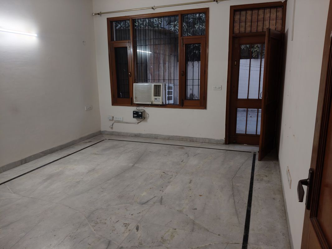 3 BHK + Pooja Room Independent House For Rent in Sector 21