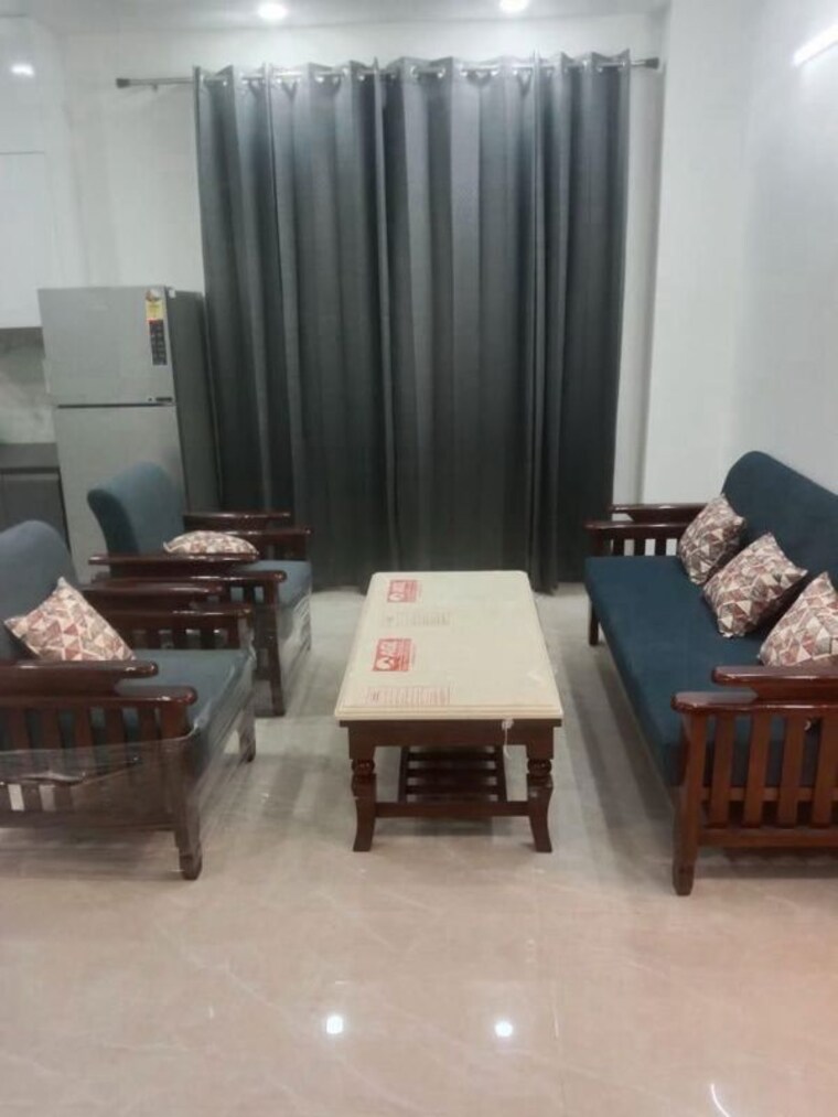 Living Room, sector 56 2.5 Bedroom 180 Sq.Yd. Builder Floor In Sector 56 Gurgaon 9800391