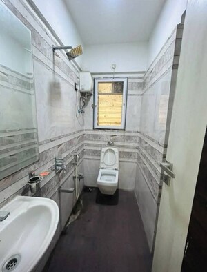 Bathroom in 1 BHK Apartment at Andheri West – for Rent