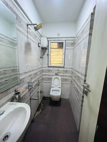 Bathroom in 1 BHK Apartment at Andheri West – for Rent