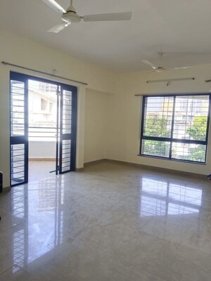 Room in 2 BHK Apartment at Balewadi – for Rent
