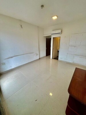 Room in 2 BHK Apartment at Sayba Elegant, Kurla East – for Rent