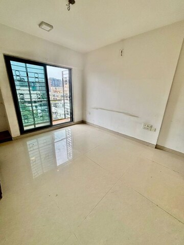 Room in 2 BHK Apartment at Sayba Elegant, Kurla East – for Rent