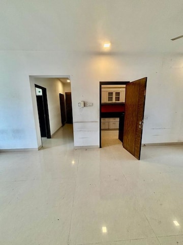 Room in 2 BHK Apartment at Sayba Elegant, Kurla East – for Rent