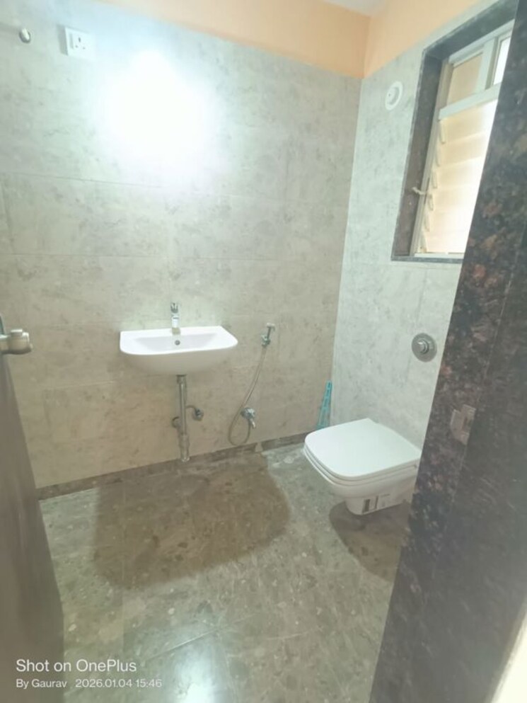 Bathroom, baner 2 Bedroom 1000 Sq.Ft. Apartment In Baner Pune 9800514