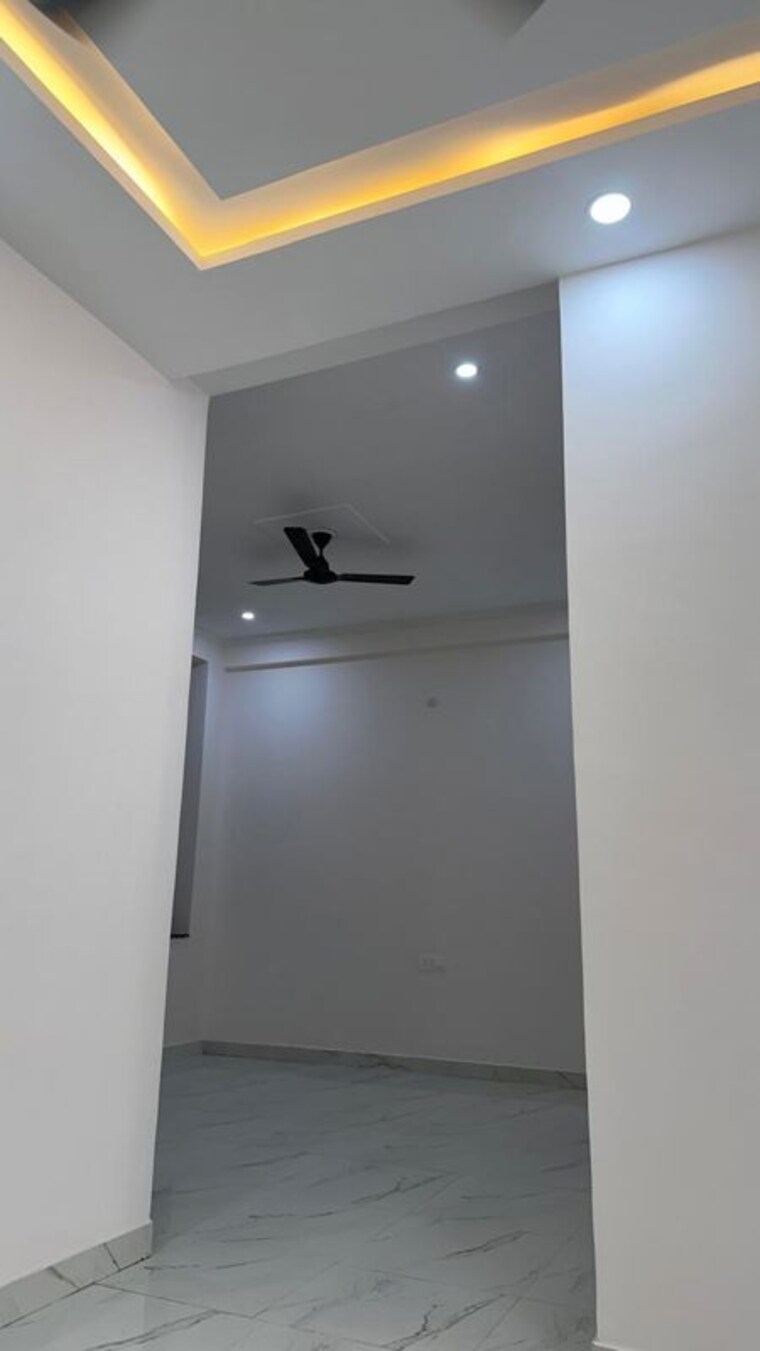 Room, sapphire-royale 2 Bedroom 1746 Sq.Ft. Villa In Sultanpur Road Lucknow 9800520