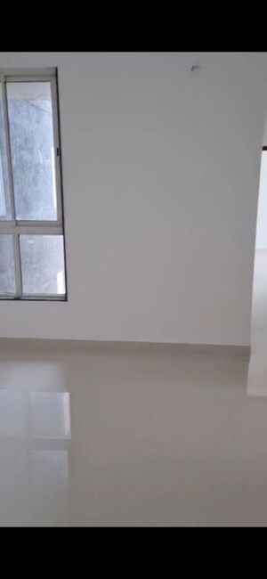 Room in 2 BHK Apartment at Shreeji Atlantis, Malad West – for Rent