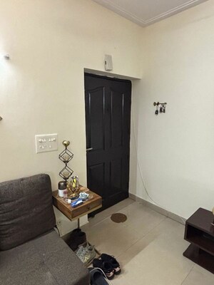 Living Room in 3 BHK Apartment at Supertech 34 Pavilion, Sector 34 – for Rent