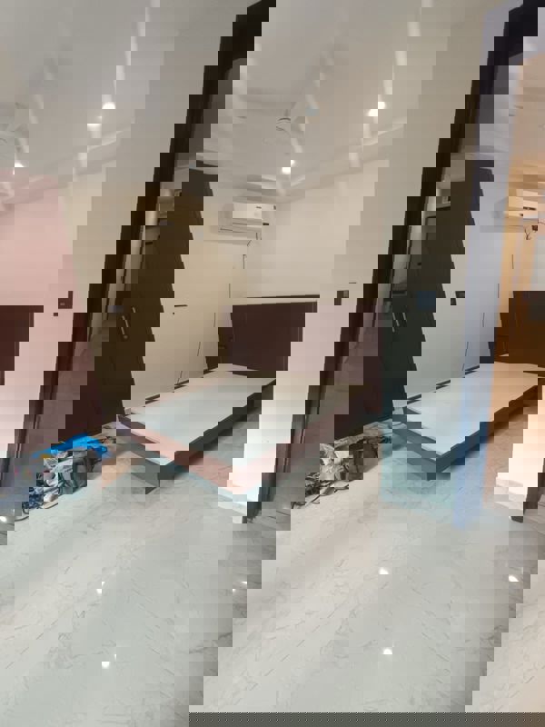 4 BHK + Servant Room Apartment For Rent in HM Gladiolus