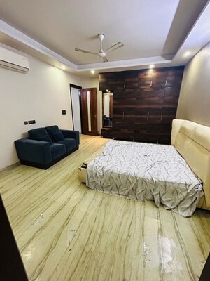 Bedroom in 3 BHK Builder Floor at Palam Vihar – for Rent