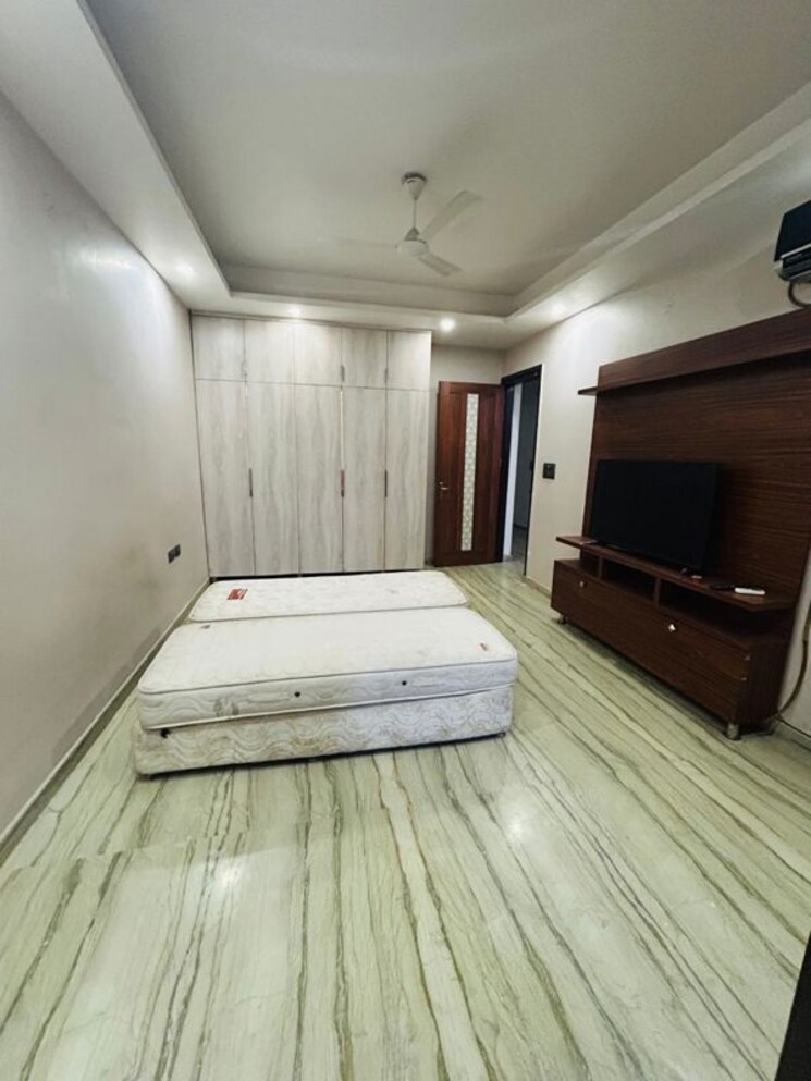 Bedroom, palam vihar 3 Bedroom 2200 Sq.Ft. Builder Floor In Palam Vihar Gurgaon 9800554