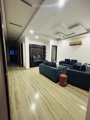 Bedroom in 3 BHK Builder Floor at Palam Vihar – for Rent