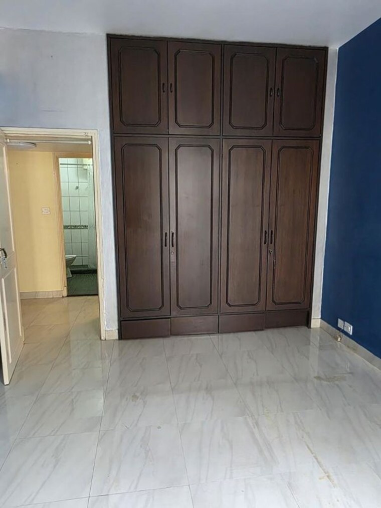 Room, diamond-district 3 Bedroom 1940 Sq.Ft. Apartment In Old Airport Road Bangalore 9623264