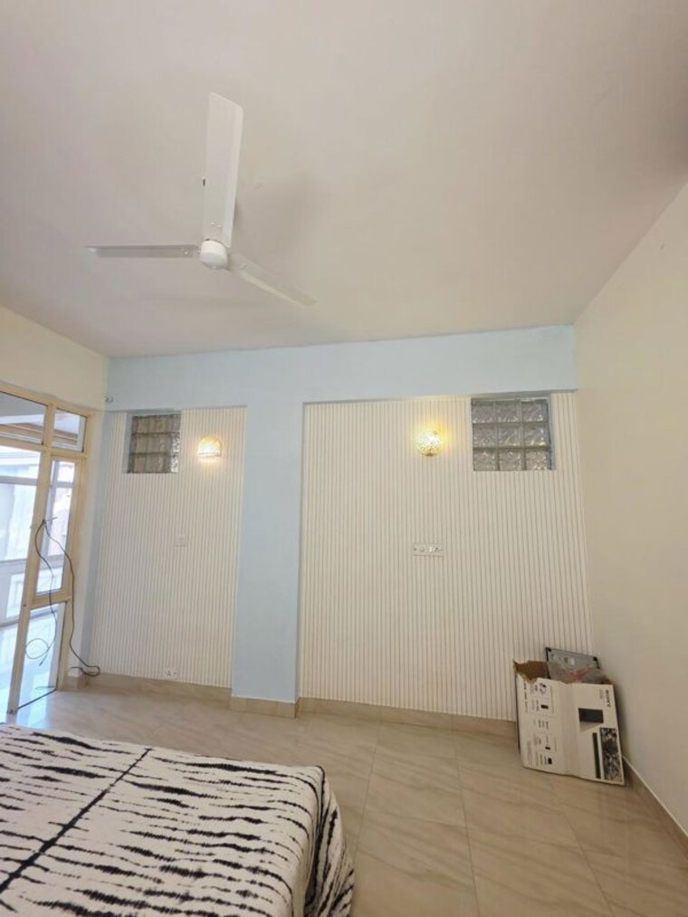 Room, diamond-district 3 Bedroom 1940 Sq.Ft. Apartment In Old Airport Road Bangalore 9623264