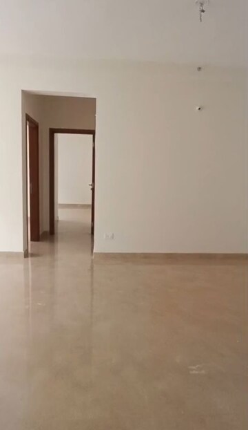 Room in 2.5 BHK Apartment at Prestige Woodland Park, Cooke Town – for Rent