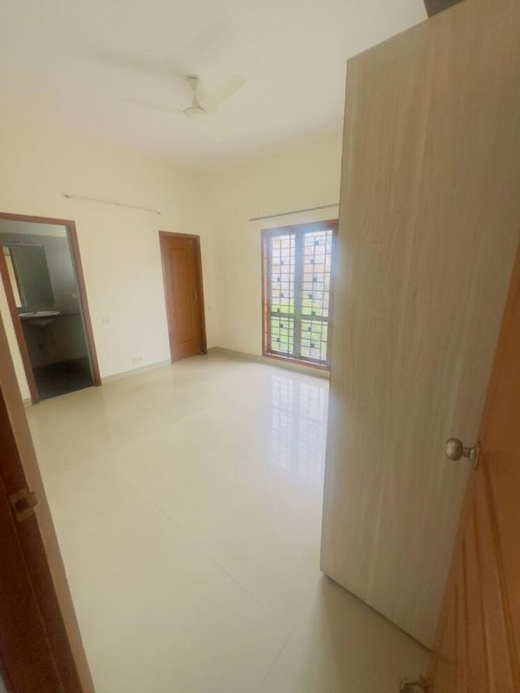 Room, sreenidhi-apartment-richmond-town 3 Bedroom 1950 Sq.Ft. Apartment In Richmond Town Bangalore 9478919