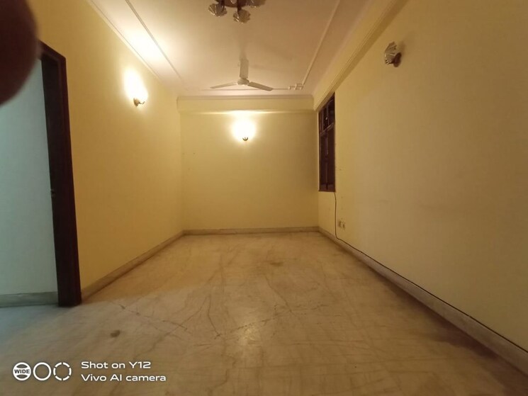 Room, hauz khas 3 Bedroom 200 Sq.Yd. Builder Floor In Hauz Khas Delhi 9800566