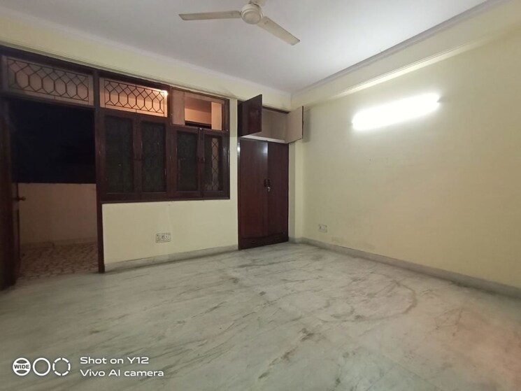Room, hauz khas 3 Bedroom 200 Sq.Yd. Builder Floor In Hauz Khas Delhi 9800566