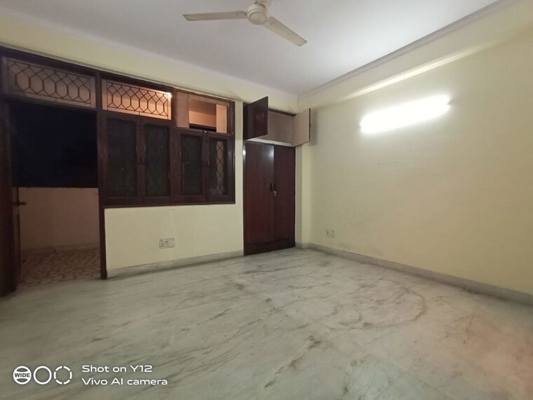 Room, hauz khas 3 Bedroom 200 Sq.Yd. Builder Floor In Hauz Khas Delhi 9800566
