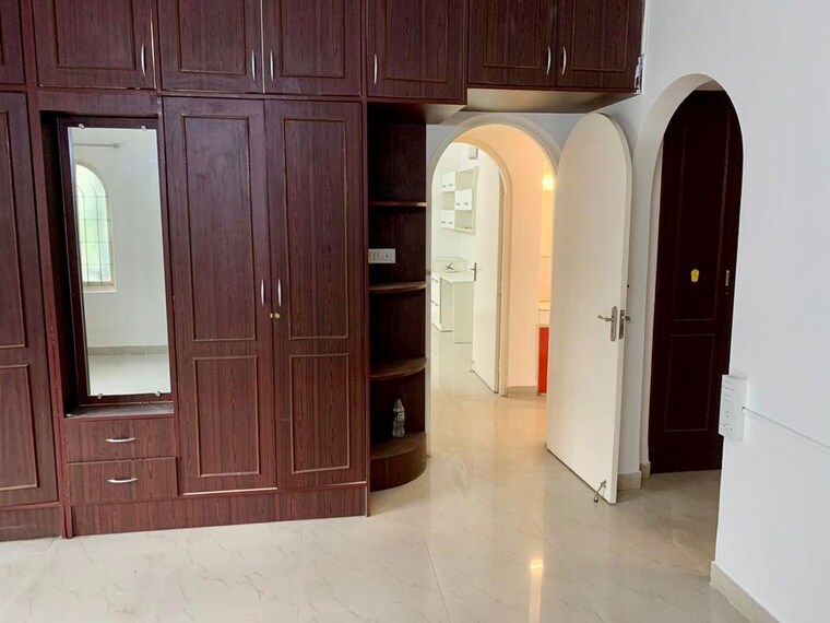 undefined, sterling-brunton 4 Bedroom 2200 Sq.Ft. Apartment In Mg Road Bangalore 9397752