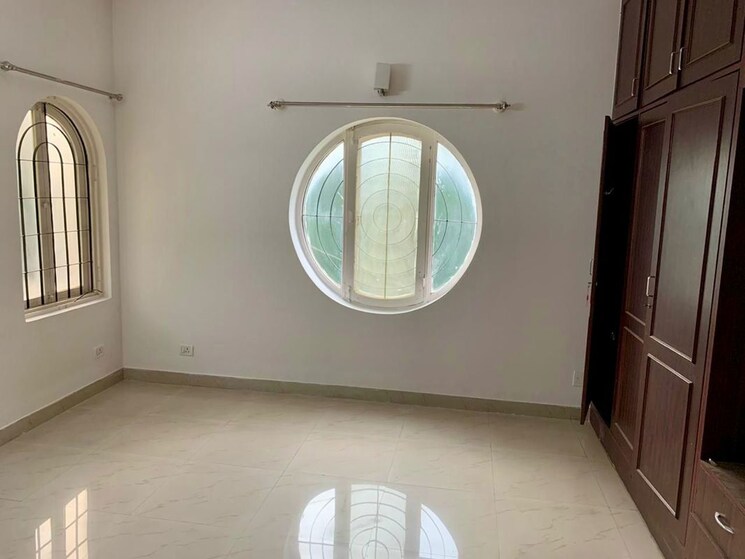 Bathroom, sterling-brunton 4 Bedroom 2200 Sq.Ft. Apartment In Mg Road Bangalore 9397752