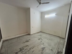 Room in 3 BHK Builder Floor at Greater Kailash ii – for Rent