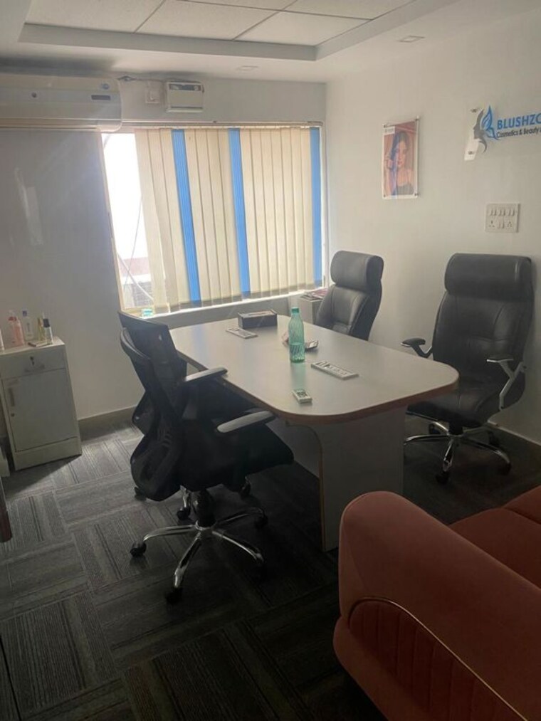 Team Area, barton-centre Commercial Office Space 1350 Sq.Ft. In Ashok Nagar Bangalore 9473335