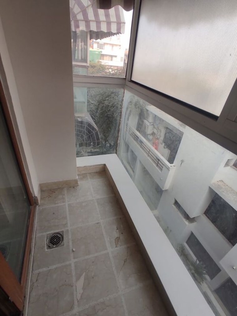 Kitchen, panchsheel park 4 Bedroom 500 Sq.Yd. Builder Floor In Panchsheel Park Delhi 9800583