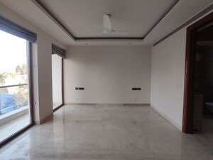 Room in 4 BHK Builder Floor at Panchsheel Park – for Sale