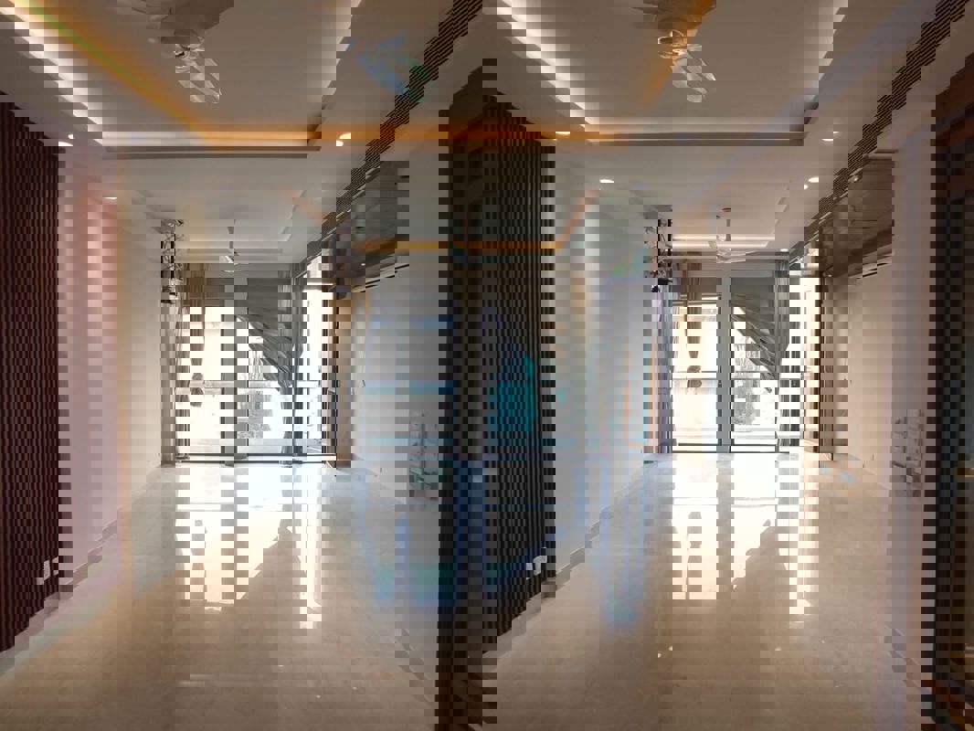 4 BHK + Pooja Room,Servant Room,Study Room Builder Floor For Sale in Panchsheel Park