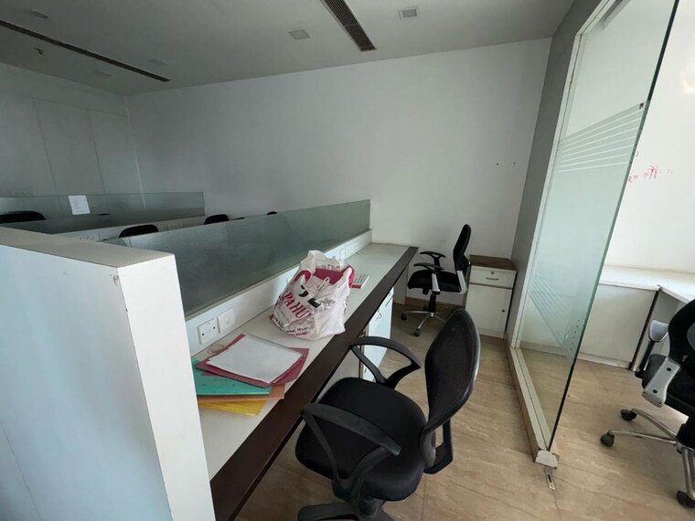 Team Area, vipul-trade-centre Commercial Office Space 970 Sq.Ft. In Sector 48 Gurgaon 9800588