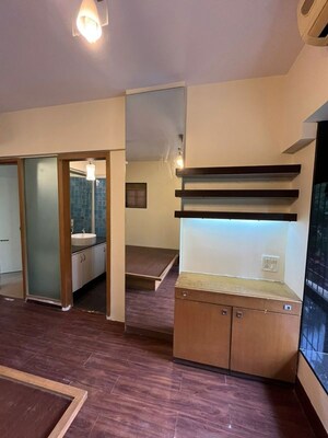 Furnished Amenities in 2.5 BHK Apartment at Chembur – for Rent