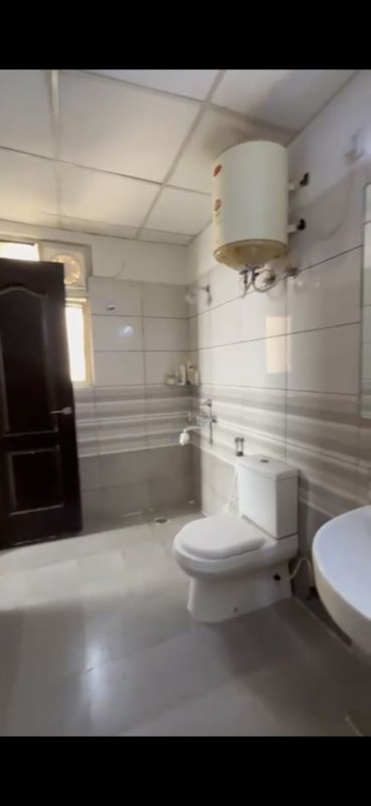 Bathroom, omaxe-heights 6 Bedroom 4300 Sq.Ft. Apartment In Sector 86 Faridabad 9800635