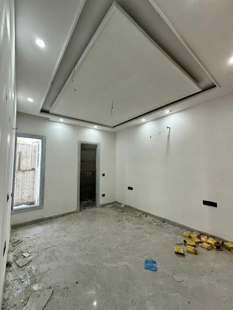 Room, kharar road 3 Bedroom 100 Sq.Yd. Villa In Kharar Road Mohali 9800639