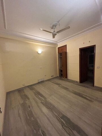 Room in 2 BHK Builder Floor at Lajpat Nagar I – for Rent