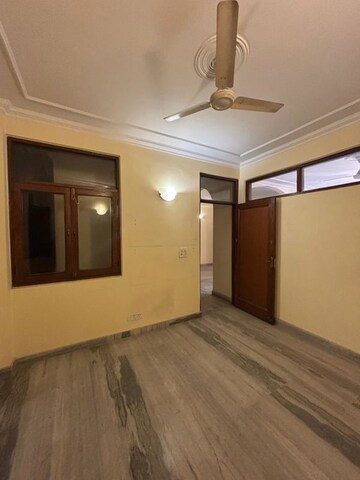 Room in 2 BHK Builder Floor at Lajpat Nagar I – for Rent