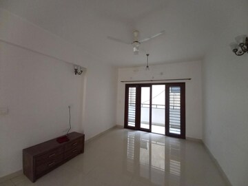 Room in 2 BHK Apartment at Royal Ton, Richmond Town – for Sale