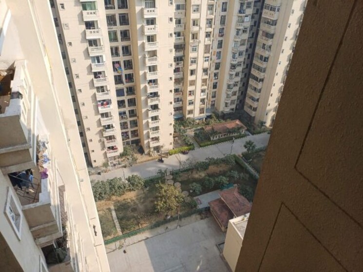 Balcony, amrapali-silicon-city 3 Bedroom 1835 Sq.Ft. Apartment In Sector 76 Noida 9800655