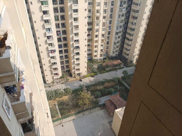Balcony, amrapali-silicon-city 3 Bedroom 1835 Sq.Ft. Apartment In Sector 76 Noida 9800655