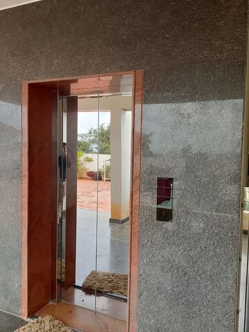 Room in 4 BHK Penthouse at Golden Key, Benson Town – for Sale