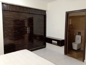 Room in 4 BHK Penthouse at Golden Key, Benson Town – for Sale