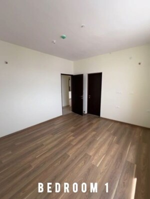 Room in 4 BHK Apartment at Prestige West Woods, Binnipete – for Sale