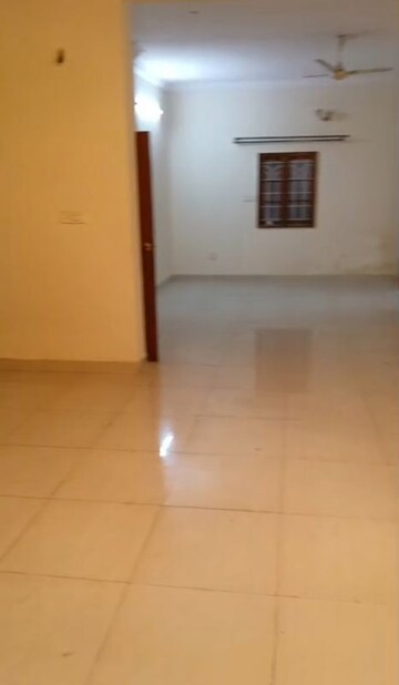 Room in 6 BHK Independent House at Frazer Heights, Frazer Town – for Sale