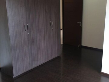 Room in 3 BHK Apartment at Benson Manor, Benson Town – for Sale